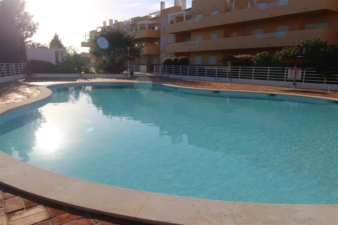 Marinho - 2 Bedroom 2 Bathroom Ground Floor Apartment With Communal Pool And Gardens Conceicao  Exterior photo